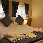 The Bay Horse 3*